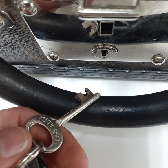 Louis Vuitton trunk travel case - Picture 4 of 4